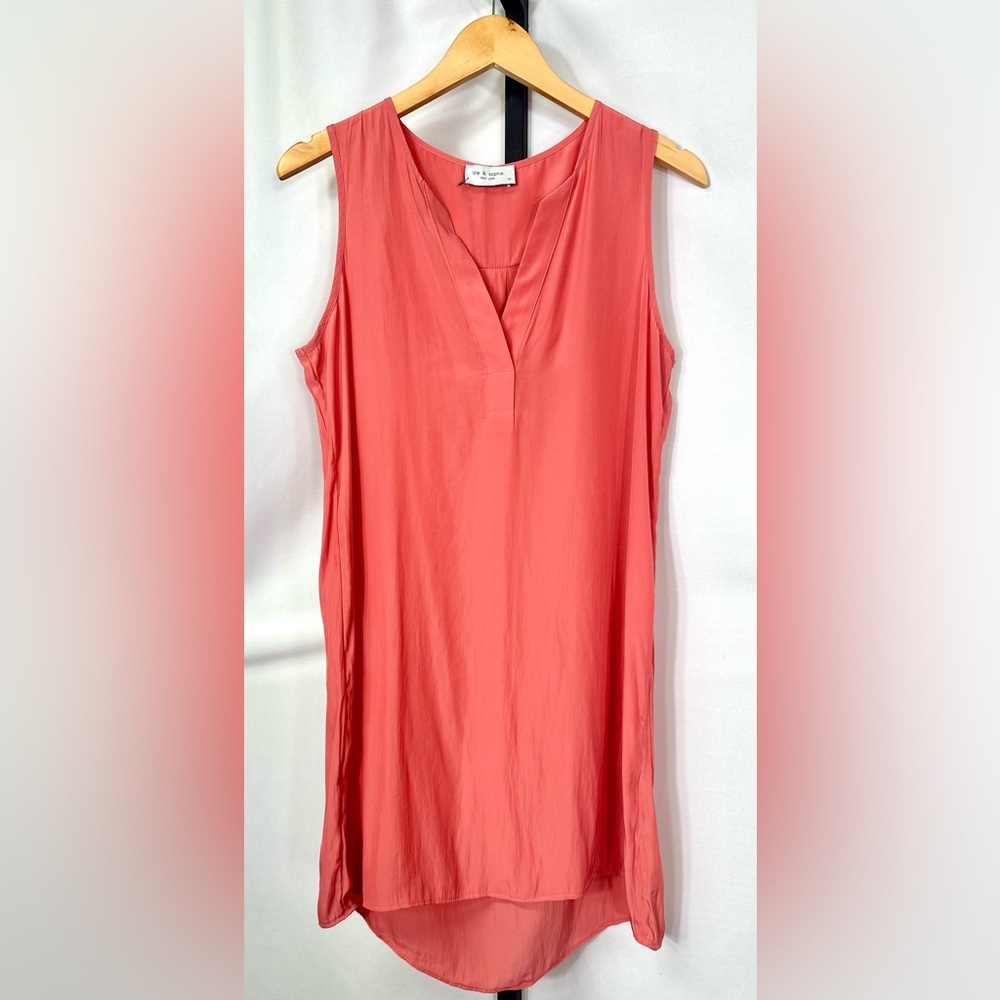 Lola & Sophie Coral Sleeveless Blouse Size M